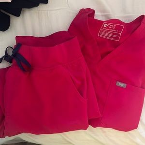 Hot pink figs scrubs size L